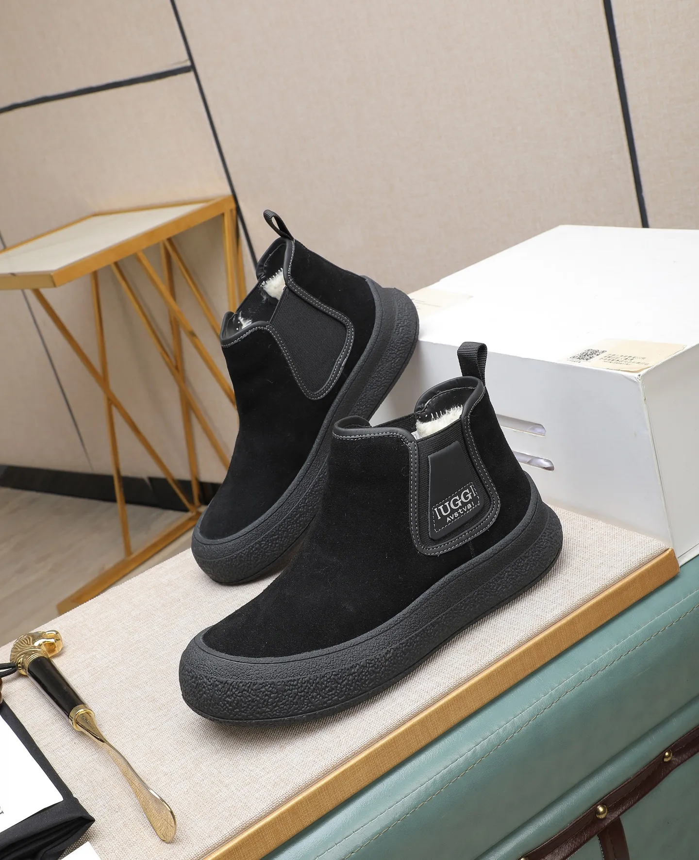 Men's shoes 💰580 IUGGI new retro presbyopia men's shoes, casual and versatile, full of high-end sense, fashionable, luxury and personalized style, joint model, retro presbyopia factor, full of handsome style, first layer suede cowhide, lining wool, rubber outsole, light and non-slip size: 39-44